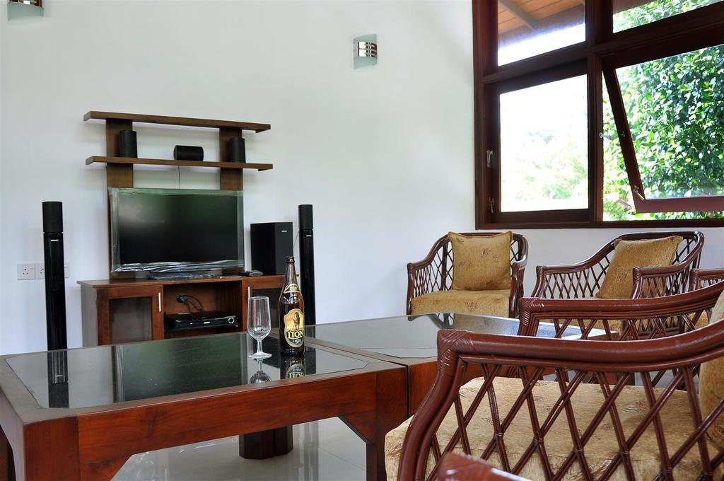 Harris Villa Hikkaduwa Zimmer foto