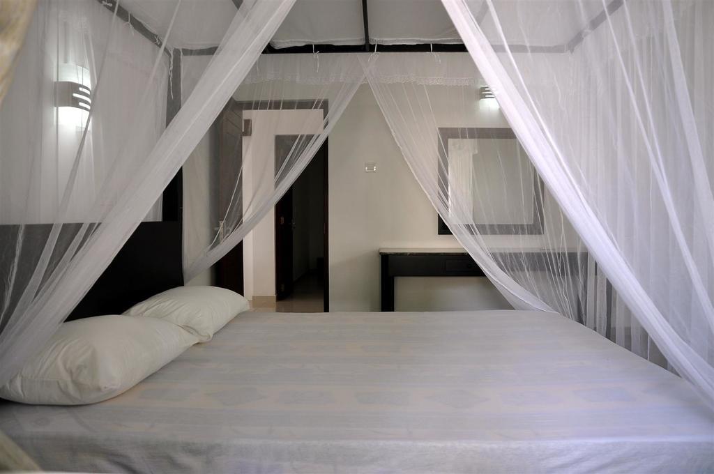 Harris Villa Hikkaduwa Zimmer foto