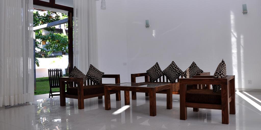 Harris Villa Hikkaduwa Zimmer foto